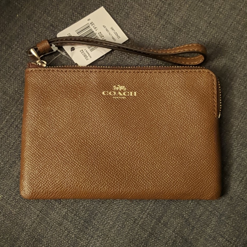 NWT - Coach Brown Leather Corner Zip Wristlet
